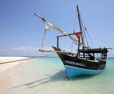 N_Ibo_Lodge_-_Island_Hoppin_Dhow