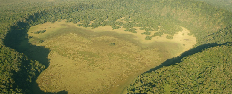 bezoek de Ngurdoto krater vanaf Hatari Lodge in Tanzania