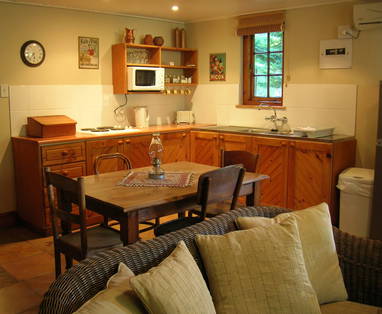 Living_room_Strelitzia_Cottage