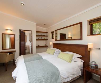 garden-lodge-2-bedroom-suite_(2)