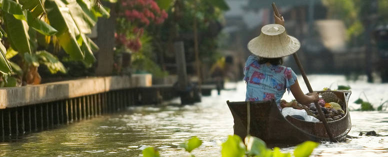 a_boat_on_bangkok's_canal