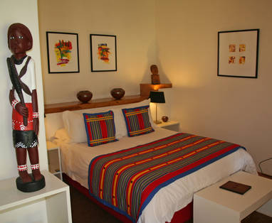 Room_Sagole_room_and_art