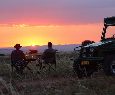 Sundowner bij Klein-Aus Vista in Namibië