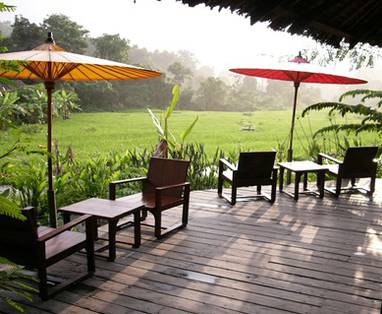 Terrace bar bij Fern Resort in Mae Hong Son in Thailand