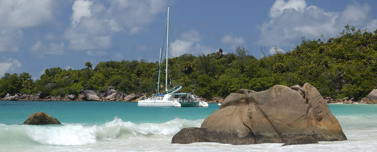 IMG5_Sailing_Anse_Lazio