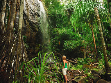 IMG28_Woman___Waterfall_Valle_De_Mai