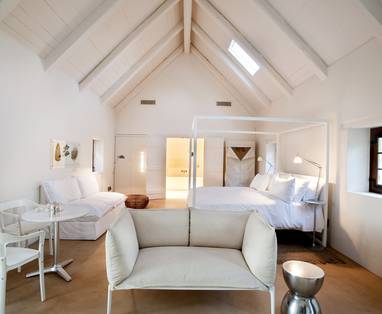 FARM_HOTEL_-_GUEST_STUDIO_