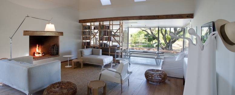 FARM_HOTEL_-GUEST_COTTAGE_IN_WINTER