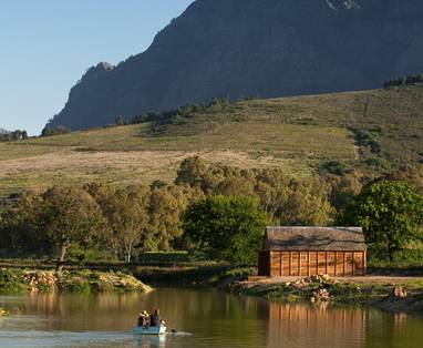 FARM_HOTEL_-_CANOEING_ON_THE_DAM