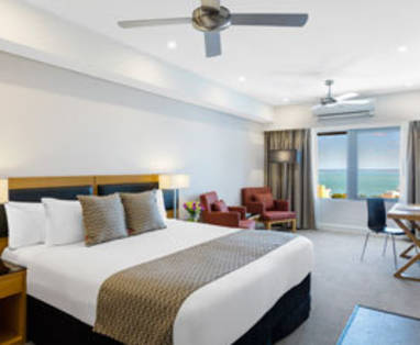 elan-darwin-hotel-room_326x220