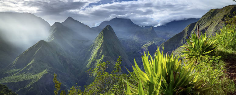 montagne_mafate_-_CREDIT_IRT_-_frog_974_photographies_dts_06_2015