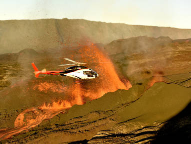 volcan185_eruption_piton_de_la_fournaise_05_2015_-_CREDIT_IRT_-_serge_gelabert_dts_12_2015