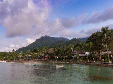 mer1802ex-149012-Hotel_view