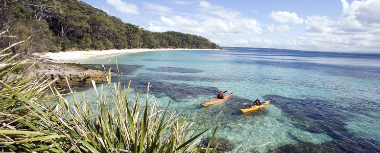 PBC_Jervis_Bay_Kayaks_at_Murrays_Beach_Credit_Jervis_Bay_Sea_Kayaks_300dpi