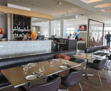 Peppers-Seaport-Hotel-Mud-Bar-_-Restaurant3.t41237