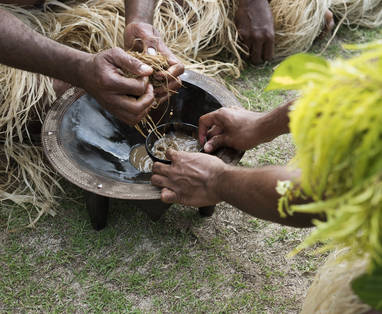 100421_preparing_the_Kava