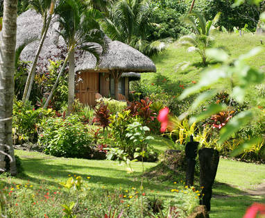 Matangi_Beachfront_Bure_exterior_1