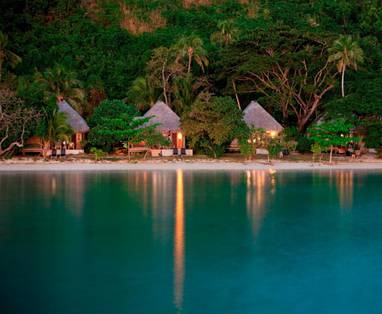 Deluxe_beachfront_bure