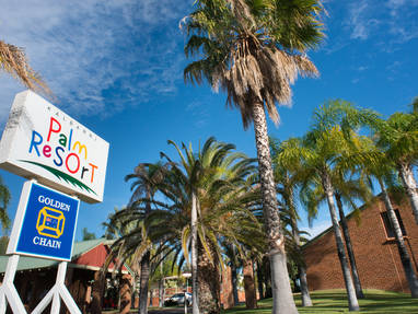 Kalbarri_Palm_Resort_entrance