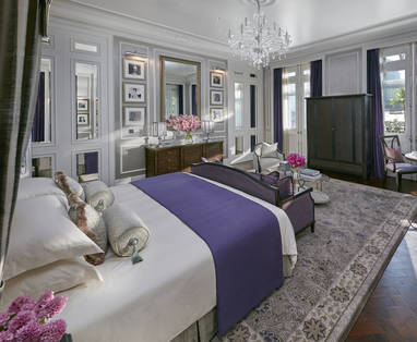 bangkok-16-suite-royal-bedroom