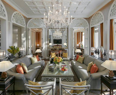 bangkok-16-suite-royal-living-01