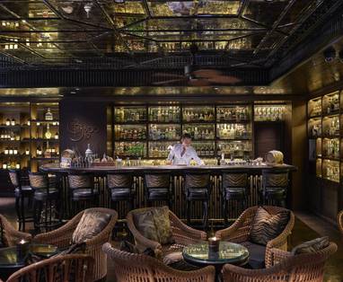 bangkok-16-fine-dining-bamboo-bar-01