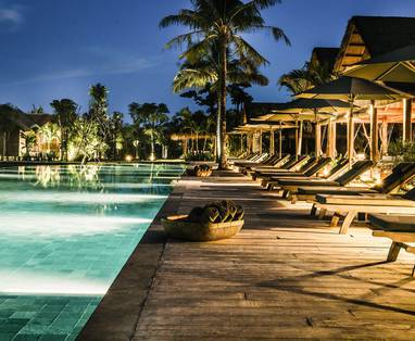 Zwembad bij Phum Baitang nabij Siem Reap