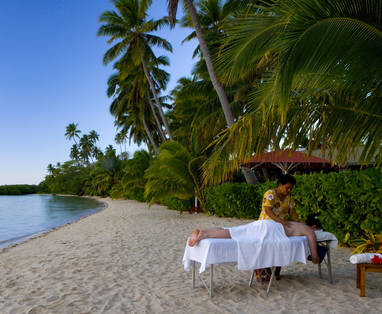 Nukubati_Island_Beach_Massage