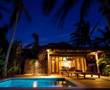 TOKM20A_Beachfront_Pool_Bure_Exterior_Night