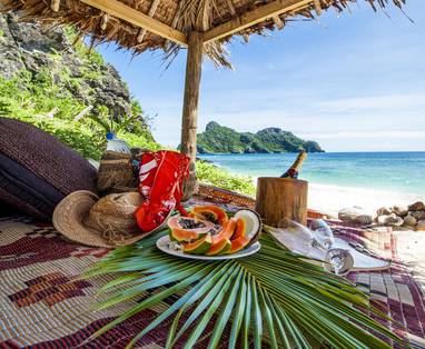 TOKM20A_Private_Beach_Picnic