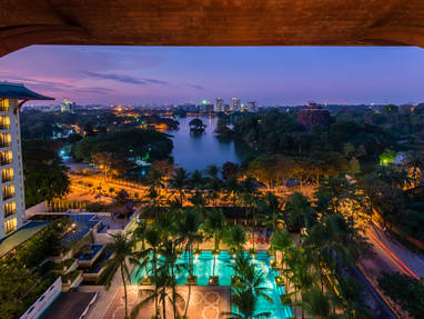 GALLERY-Luxury_Suite