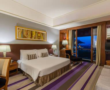 GALLERY-Club_Deluxe_Room_Lake_View_(1)