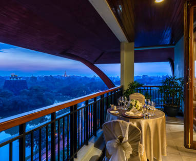 GALLERY-Royal_Lake_Suite