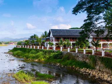 View_from_across_the_river_(2)