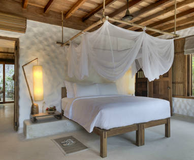 975x660_Beachfront_Pool_Villa_bedroom_2_300x185