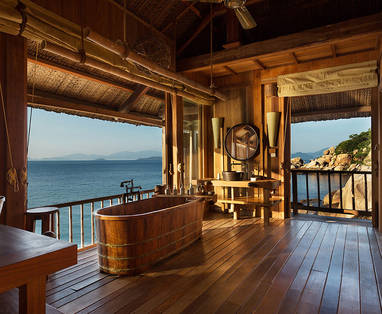 975x660_rock_villa_bathroom2