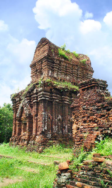 champa_tower_ruin__my_son