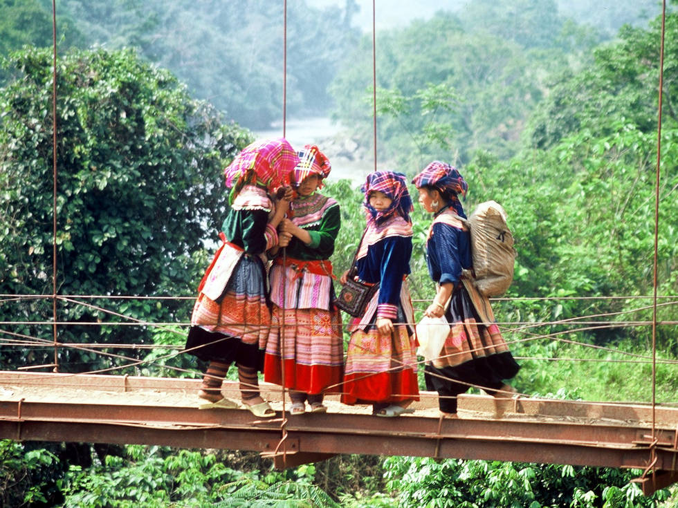 Flower_Hmong_girls_Sapa