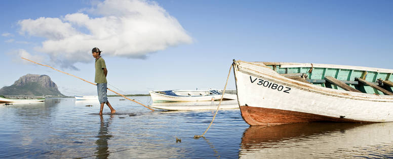 MTPA_082_La_Gaulette_fishing_village_west