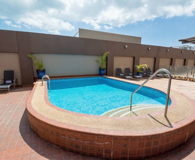 DCH_Pool_TR1_(6691KB_-_4134x2756)