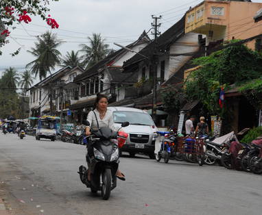 MB_047_straat_Luang_Prabang