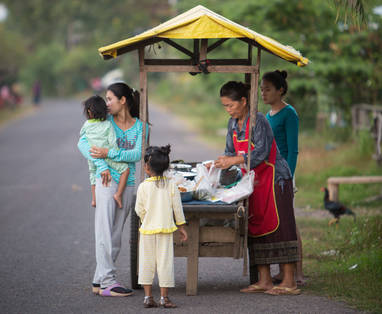 VPC-champasak-steet-life-2