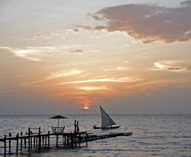 Rusinga__-_Jetty_and_Boat_at_Sunset