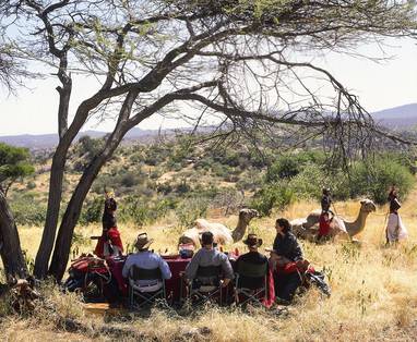 Sabuk_Laikipia_ontbijt_in_de_bush