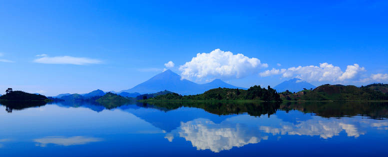 AA-HW2A8856_Lake_Mutanda___Virunga_Massif