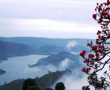 Wildplaces_Lake_Mutanda