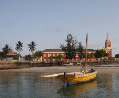 N_Coral_Lodge_-_view_of_Ilha_6