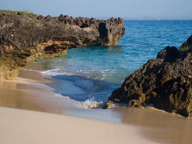 N_Nuarro_-_remote_beach