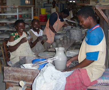 Z_Dedza_pottery_DzThrow02NR