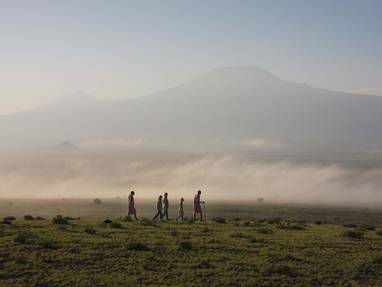 Tortilis_Camp_-_activities_-_bush_walk_with_the_backdrop_of_Mt_Kilimanjaro-2